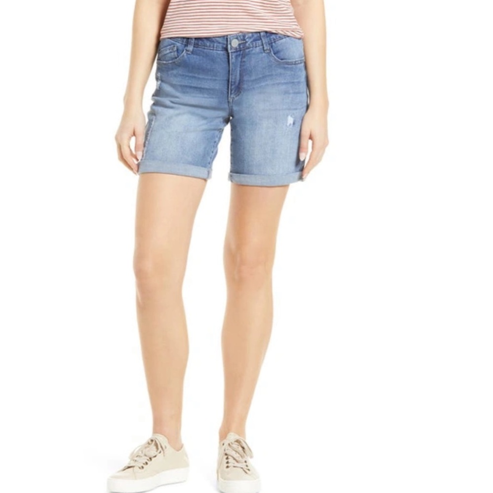 NEW Wit & Wisdom ‘Ab’ Solution Distressed Denim Shorts In Light Blue Size 4